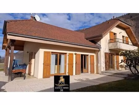 maison de 5 pièces de luxe en vente à vif  auvergne-rhône-alpes