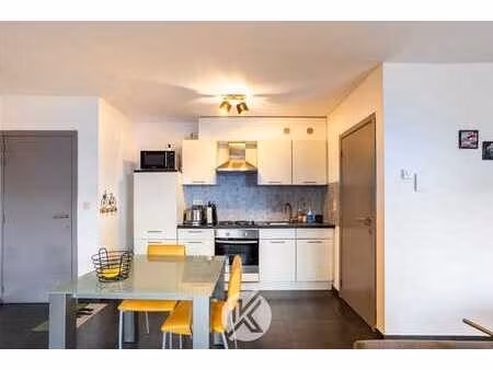 stijlvol appartement met twee slaapkamers en staanplaats