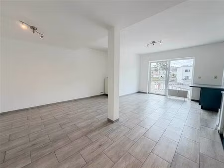 appartement à louer à grand-rue 25 fontaine-l'évêque (vbe30947)