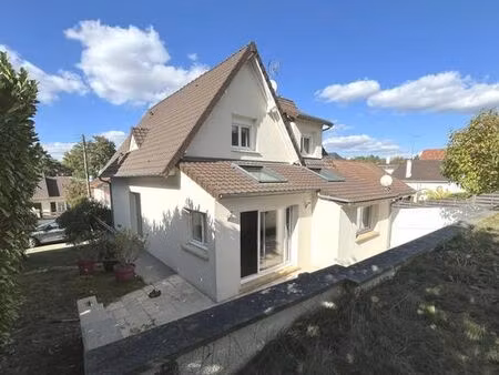 maison de luxe 3 chambres en vente à la frette-sur-seine  île-de-france