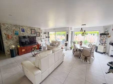 maison de luxe de 4 pièces en vente à lys-lez-lannoy  hauts-de-france