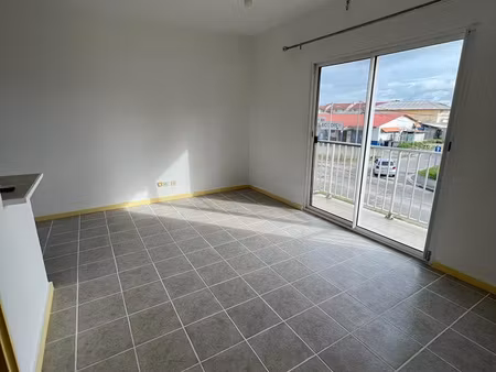 studio de 23.36m2 en location 530 eur par mois à kourou