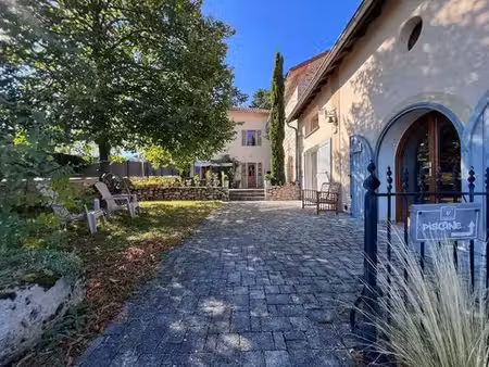 villa de 17 pièces de luxe en vente renaison  france