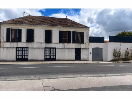 maison chaniers m² t-4 à vendre  275 600 €