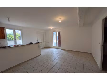 location appartement  41.13 m² t-2 à ingré  418 €