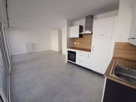 location appartement 3 pièces à nantes (44000) : à louer 3 pièces / 59m² nantes