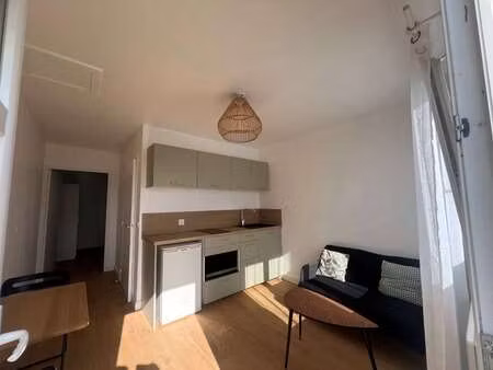 location appartement 2 pièces meublé à saint-herblain (44800) : à louer 2 pièces meublé / 