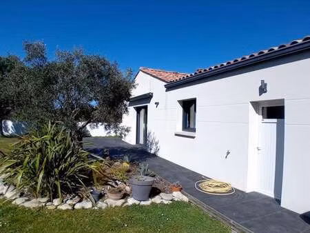 location maison meublé à talmont-saint-hilaire (85440) : à louer meublé / 80m² talmont-sai