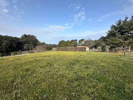 vente terrain 575 m² à la bastidonne (84120)  195 000 €