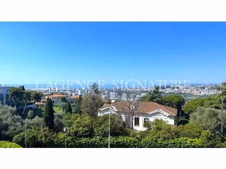 coup de cœur – terrasse avec vue mer panoramique  piscine et soleil toute l'année.