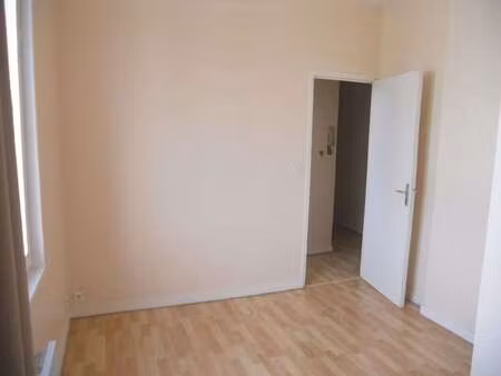 location appartement 2 pièces à saint-brieuc (22000) : à louer 2 pièces / 32m² saint-brieu