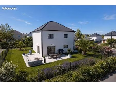 maison 6 pièces 126 m²