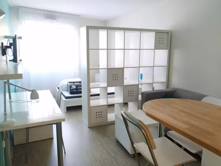 location meublée appartement 1 pièce 28 m² à compiegne (60200)  770 €