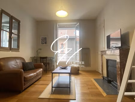 location appartement 1 pièce 32 m² à grenoble (38000)