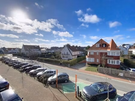 ruim appartement met 3 slaapkamers te koop in knokke