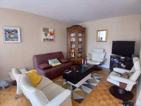 appartement dans résidence sécurisée avec ascenseur - 2 chambres - le mans