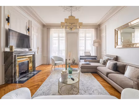 vente appartement 5 pièces 137 m² lyon 6 (69006)