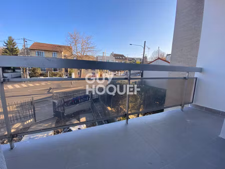 studio avec balcon proche centre ville cachan
