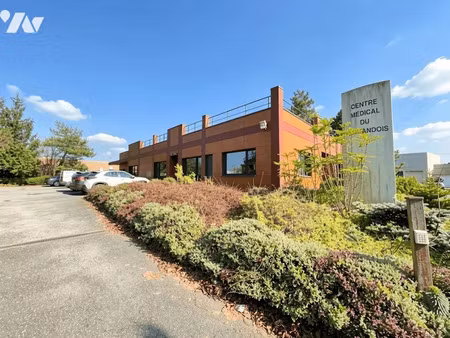 vente locaux professionnels à saint-quentin (02100)  624 000 €