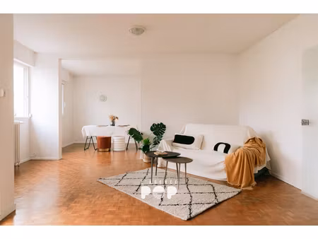 maison 5 chambres avec balcon et garage à périgueux