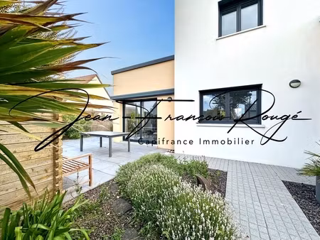 maison contemporaine de 149 m² avec vie de plain-pied et à seulement 350 mètres de la plag