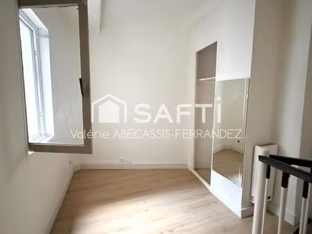studio en duplex place st georges