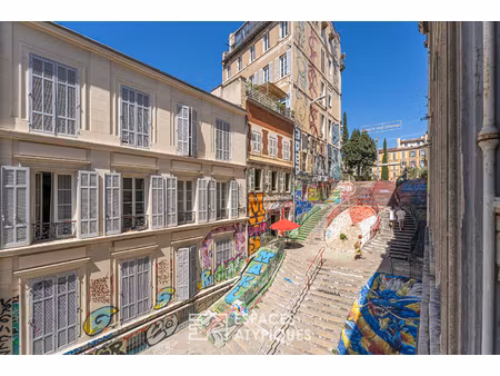 appartement bourgeois - escaliers du cours julien