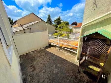 appartement 4 chambres au centre de parthenay !