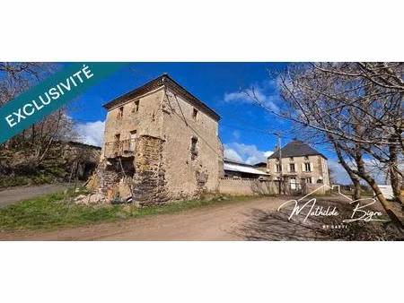 ensemble immobilier avec longère et bâtis