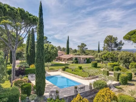un domaine provençal d’exception où luxe  authenticité et intimité se rencontrent