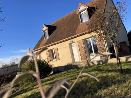 maison récente en cœur de village