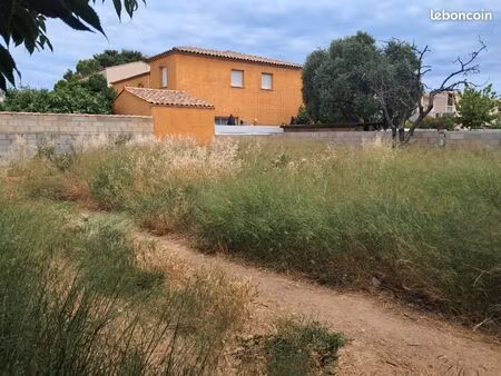 terrain de 268 m2