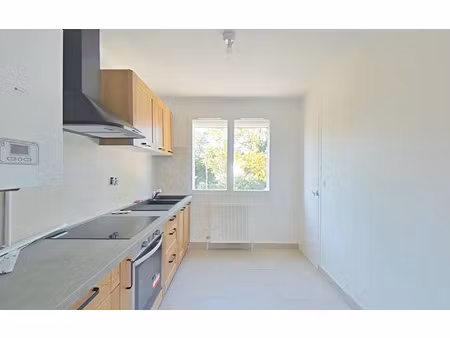 location appartement  m² t-3 à romans-sur-isère  616 €