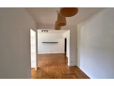 location appartement  m² t-3 à sainte-foy-lès-lyon  1 000 €
