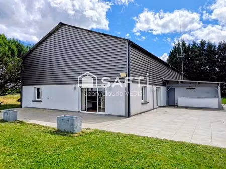 maison contemporaine avec vue panoramique et piscine