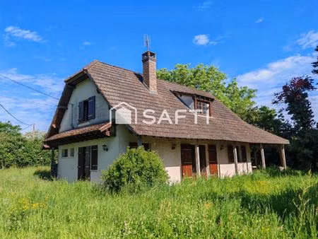 maison ancienne rénovée sur 24099 m² de terrain