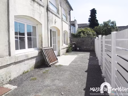 a louer à cognac - appartement en duplex - 3 chambres et bur