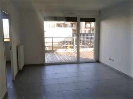 t2 avec terrasse à mondonville