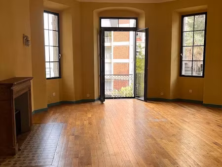 location appartement 3 pièces 110 m² à ajaccio (20000)  1 650 €