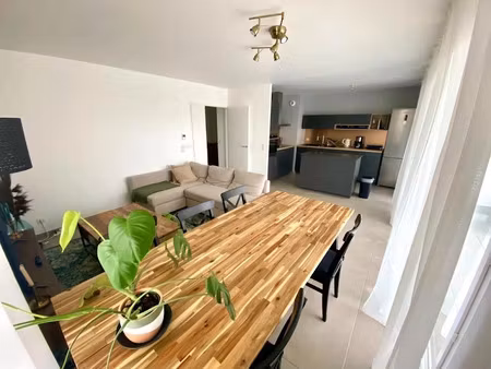 location meublée appartement 4 pièces 93.24 m² à saint-julien-en-genevois (74160)  2 300 €