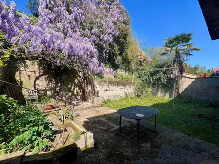 location appartement 3 pièces 120 m² à aire-sur-l'adour (40800)  700 €