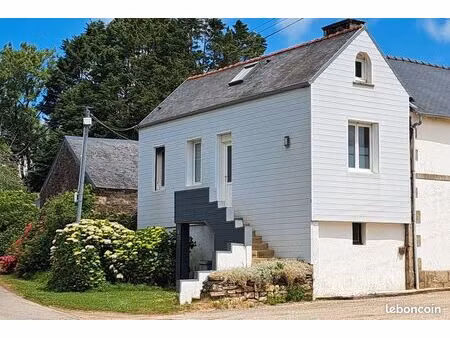 a louer petite maison meublée mitoyenne à la campagne à la frontière de quimper