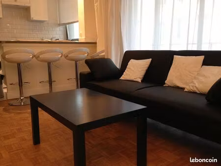 studio 1 pièce 32 m²