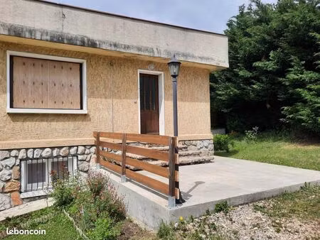 appartement t3 dans villa avec un grand garage