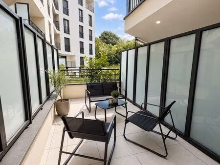 studio neuf 31 8m2 + terrasse 9 4m2 - rer a - centre ville