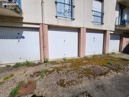 garage à louer