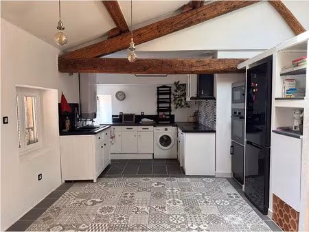 location appartement 3 pièces 90 m² à beziers (34500)  710 €