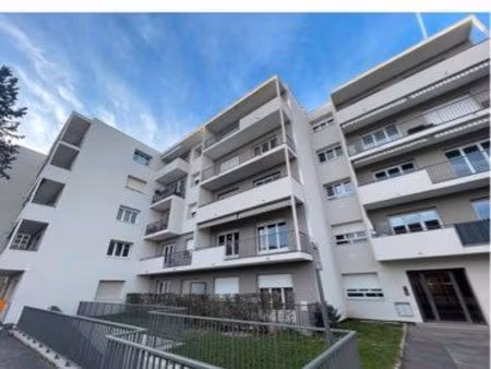 t2 à loué