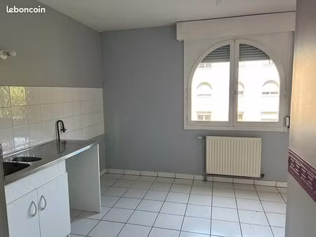 appartement 3 pièces 82 m²