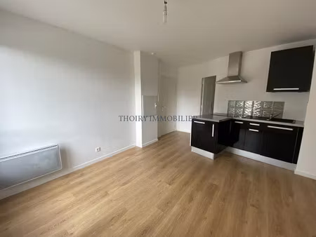 location appartement 2 pièces 28.26 m² à thoiry (78770)  710 €